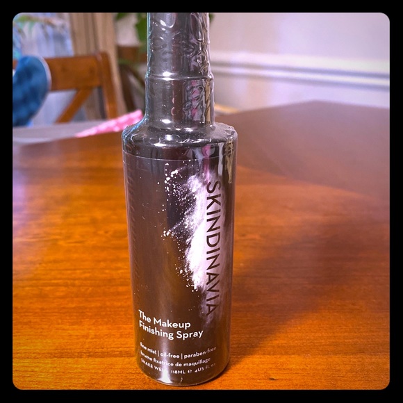 Makeup setting spray - Picture 1 of 1
